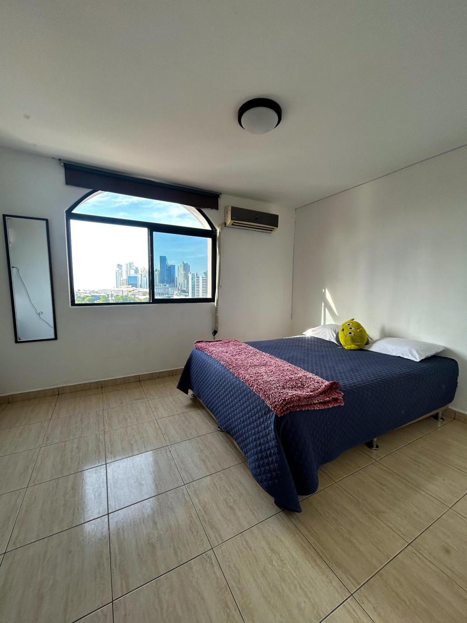Habitación en casa particular - Confort Y Comodidad